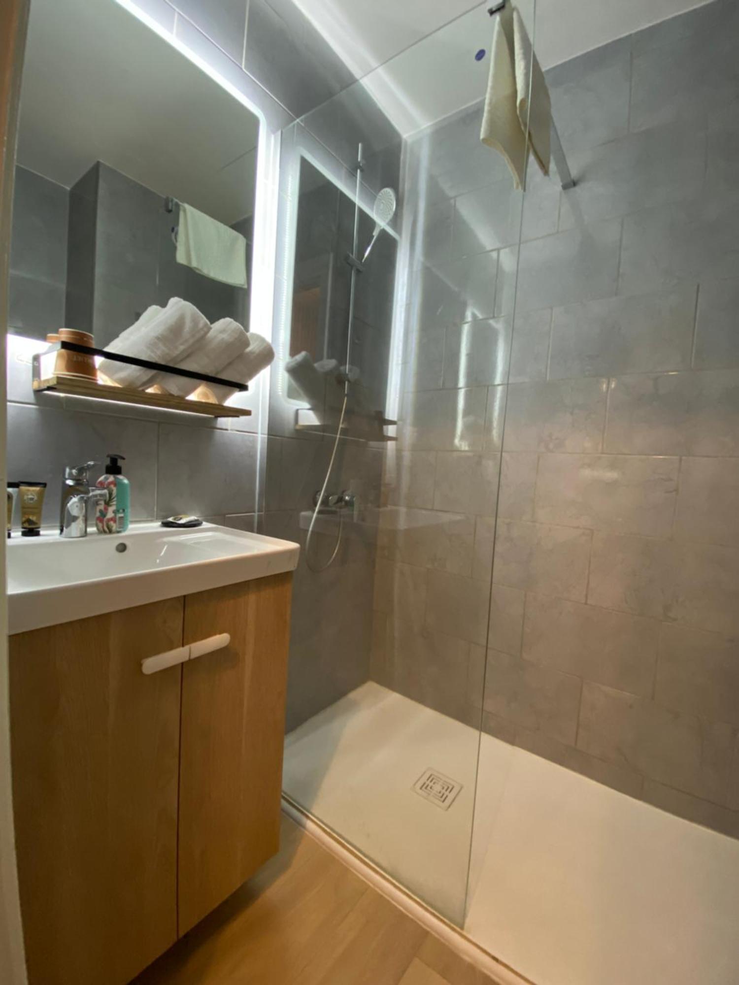 Studios & Chambres Aux Portes De Geneve Saint-Julien-en-Genevois Buitenkant foto